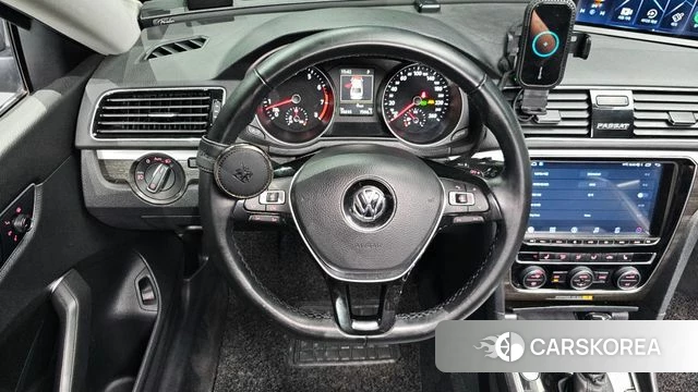 Volkswagen The New Passat 2018 Серебристо-серый из Кореи, фото 4