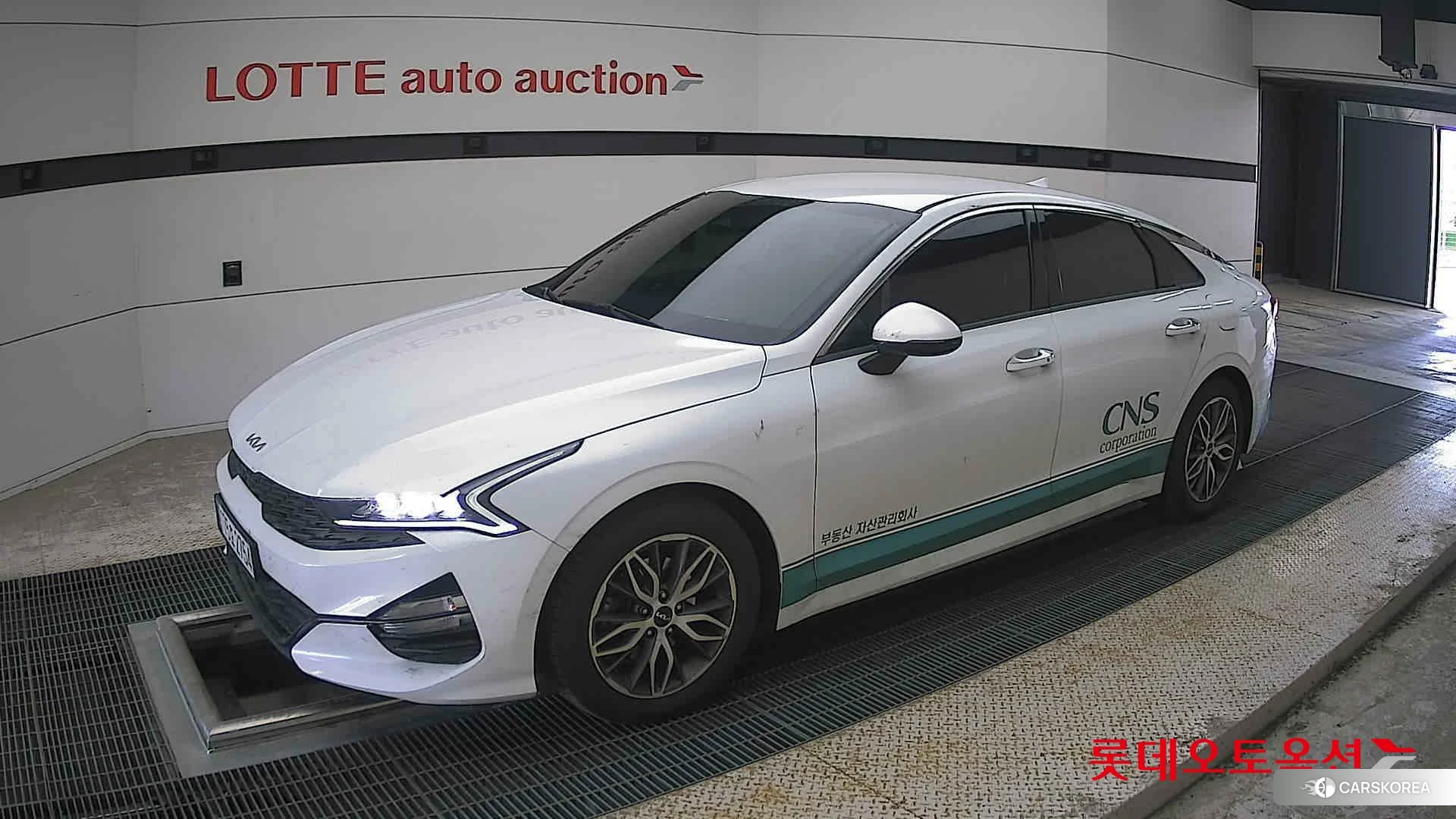 Kia K5 2023 Snow White Pearl (optional) из Кореи, фото 4