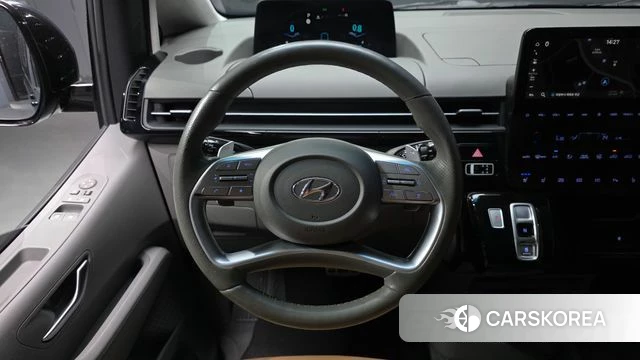 Hyundai Staria 2023 Черный из Кореи, фото 4