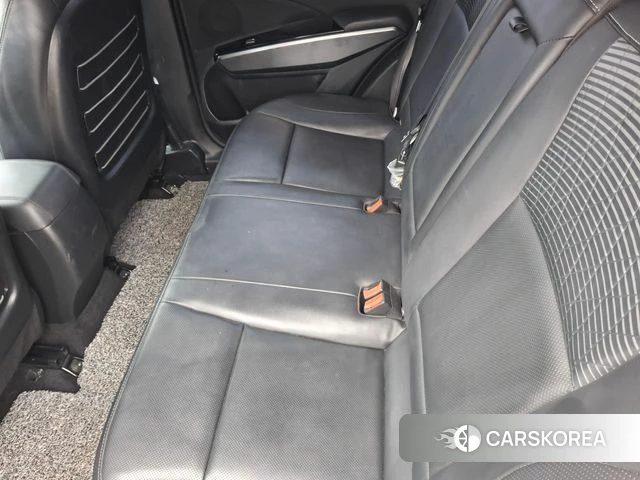 Ssangyong Tivoli Armor 2019 Жемчужный цвет из Кореи, фото 4