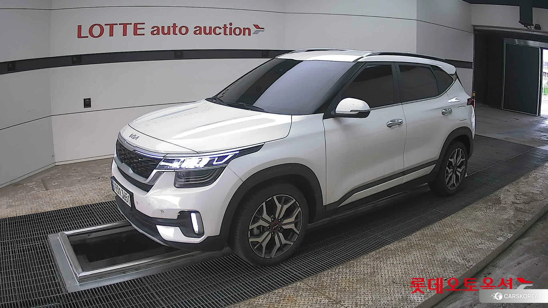 Kia Seltos 2023 Snow White Pearl из Кореи, фото 4