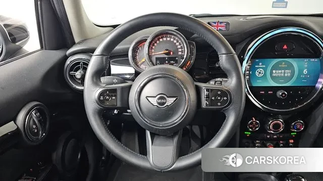 Mini Cooper 2021 Черный из Кореи, фото 4