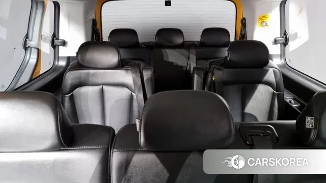 Hyundai Staria 2022 Желтый из Кореи, фото 4