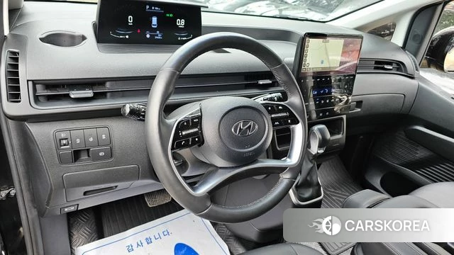 Hyundai Staria 2023 Черный из Кореи, фото 4