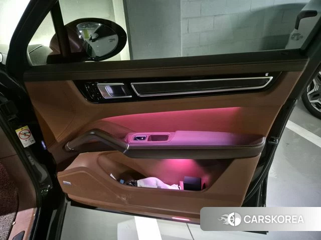 Porsche Cayenne (PO536) 2019 Черный из Кореи, фото 4