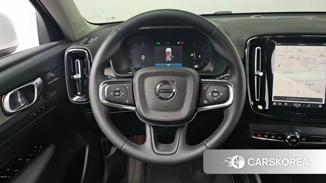 Volvo XC40 2023 Белый из Кореи, фото 4