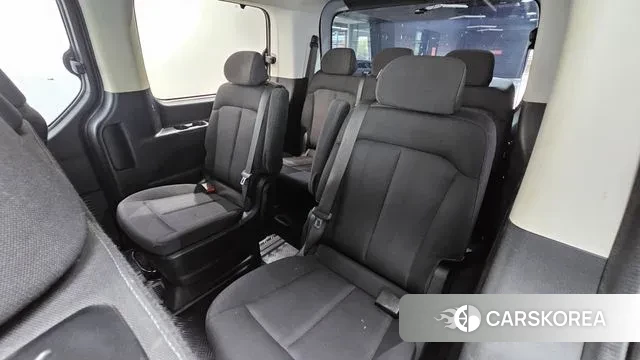 Hyundai Staria 2021 Серебряный из Кореи, фото 4