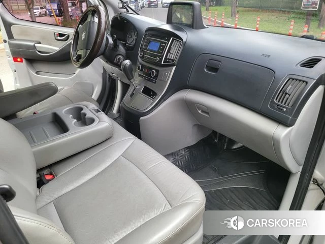 Hyundai The New Grand Starex 2019 Серебристо-серый из Кореи, фото 4