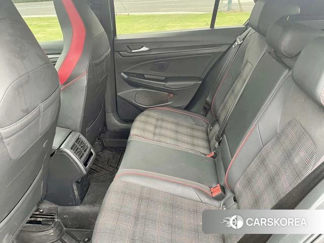 Volkswagen Golf GTI 2022 Черный из Китая, фото 4