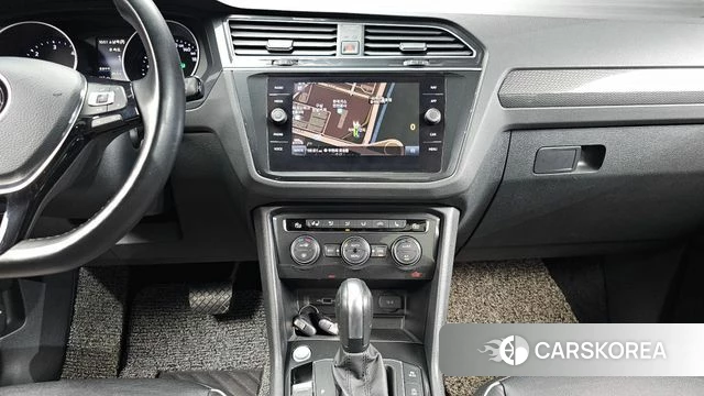 Volkswagen Tiguan second Generation 2020 Белый из Кореи, фото 4