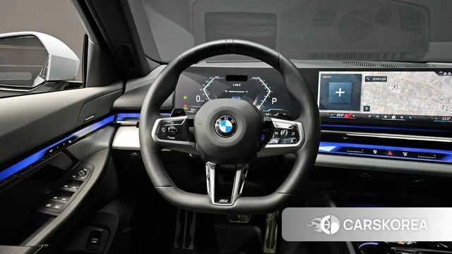 BMW 5 Series (G60) 2024 Белый из Кореи, фото 4