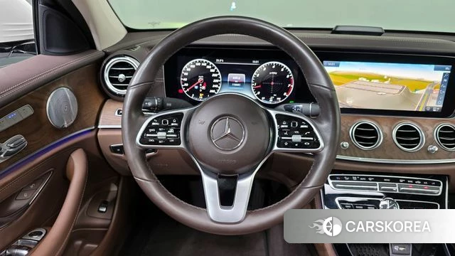 Mercedes-Benz E-Class W213 2019 Белый из Кореи, фото 4