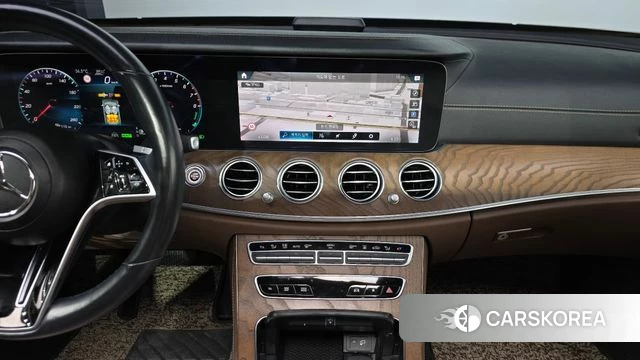 Mercedes-Benz E-Class W213 2021 Черный из Кореи, фото 4