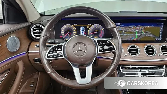Mercedes-Benz E-Class W213 2018 Белый из Кореи, фото 4
