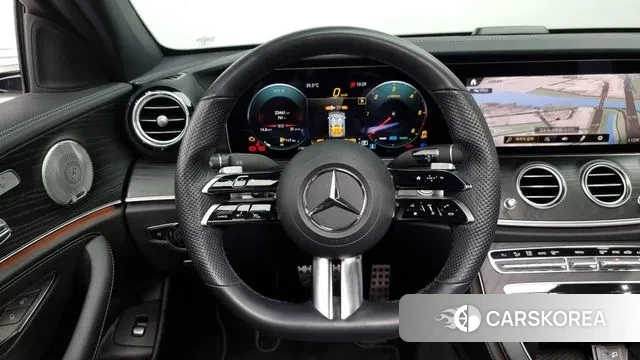 Mercedes-Benz E-Class W213 2022 Белый из Кореи, фото 4