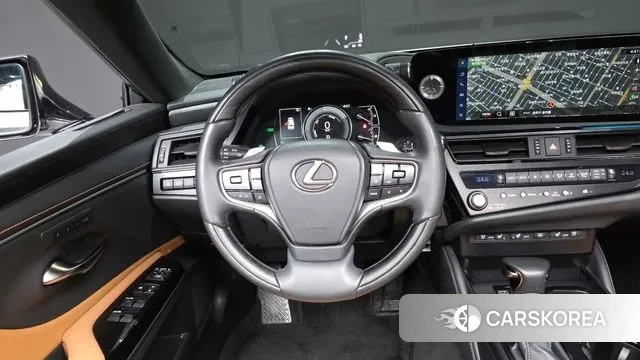 Lexus ES300h 7th generation 2023 Белый из Кореи, фото 4