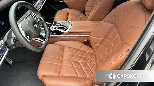 BMW 7 series 2024 Черный из Китая, фото 4