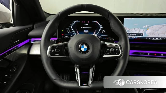 BMW 5 Series (G60) 2025 Белый из Кореи, фото 4