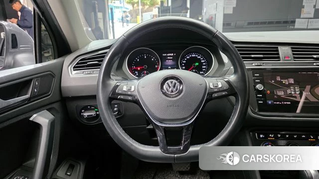 Volkswagen Tiguan second Generation 2020 Серый из Кореи, фото 4
