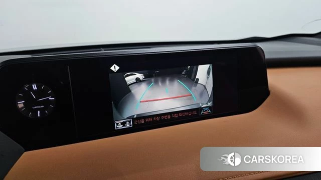 Lexus UX250h 2019 Серебряный из Кореи, фото 4