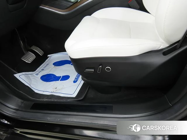 Tesla Model X 2023 Черный из Кореи, фото 4