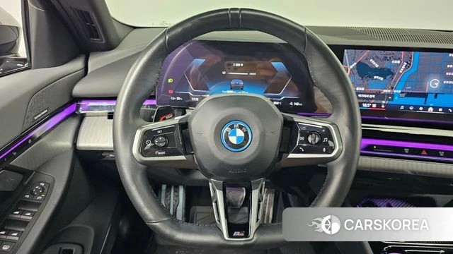 BMW i5 (G60) 2023 Серый из Кореи, фото 4