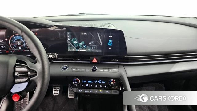 Hyundai The New Avante (CN7) 2024 Серебристо-серый из Кореи, фото 4