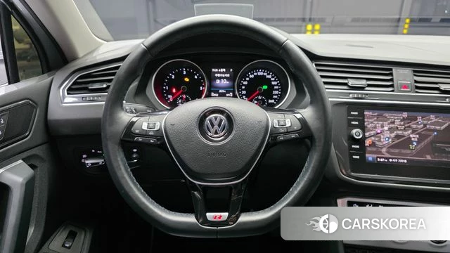 Volkswagen Tiguan second Generation 2018 Серебряный из Кореи, фото 4