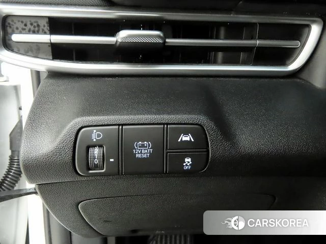 Hyundai Avante Hybrid (CN7) 2022 Белый из Кореи, фото 4