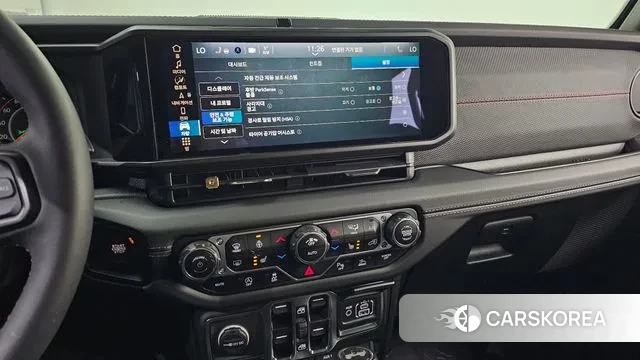 Jeep Wrangler (JL) 2024 Черный из Кореи, фото 4