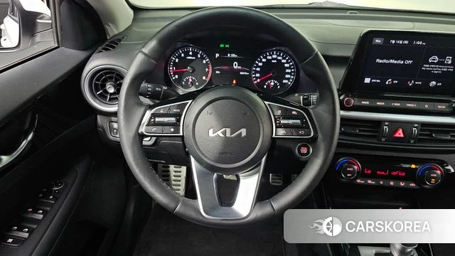 Kia The New K3 2nd generation 2022 Белый из Кореи, фото 4