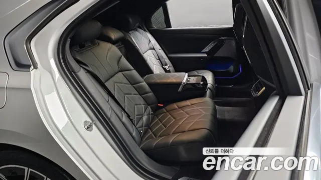 BMW 7 Series (G70) 2024 Белый из Кореи, фото 4