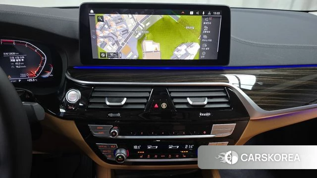 BMW 5 Series (G30) 2023 Черный из Кореи, фото 4