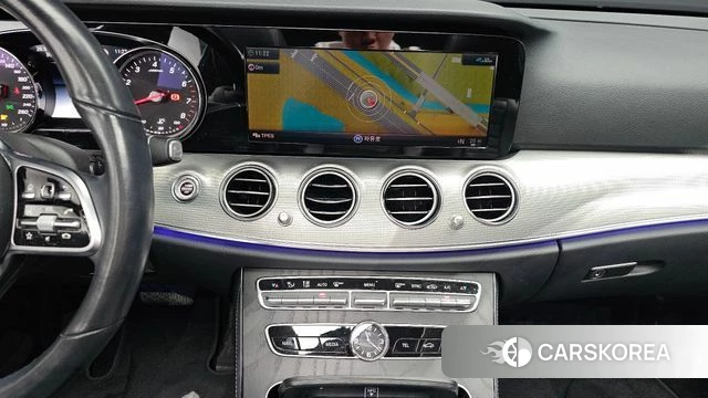 Mercedes-Benz E-Class W213 2020 Белый из Кореи, фото 4