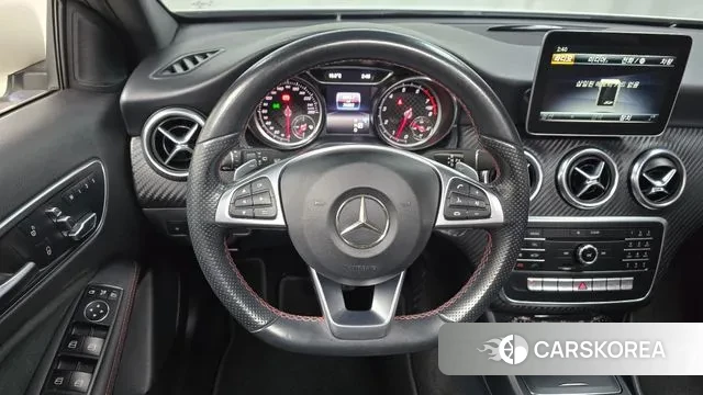 Mercedes-Benz A-Class W176 2018 Белый из Кореи, фото 4