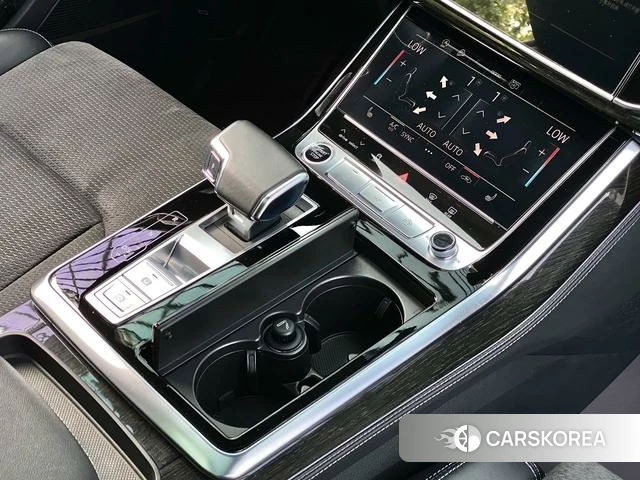 Audi Q8 2021 Черный из Китая, фото 4