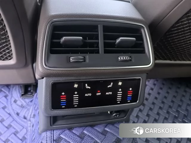 Audi A7L 2023 Серебристо-серый из Китая, фото 4