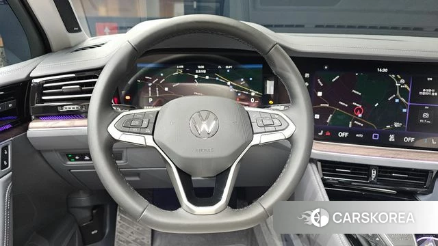 Volkswagen Touareg 3rd generation 2026 Серебряный из Кореи, фото 4