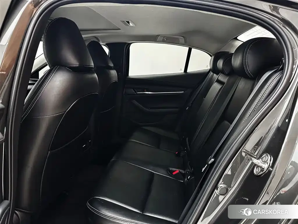 Mazda 3 2022 Silver/gray из Китая, фото 4