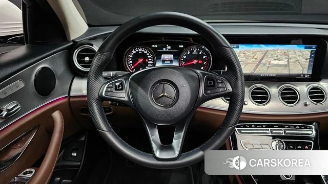 Mercedes-Benz E-Class W213 2018 Белый из Кореи, фото 4
