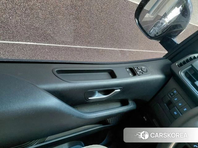 Hyundai Staria 2025 Черный из Кореи, фото 4