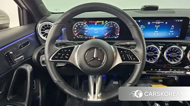 Mercedes-Benz A-Class W177 2024 Белый из Кореи, фото 4