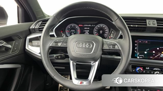 Audi Q3 (F3) 2022 Серый из Кореи, фото 4