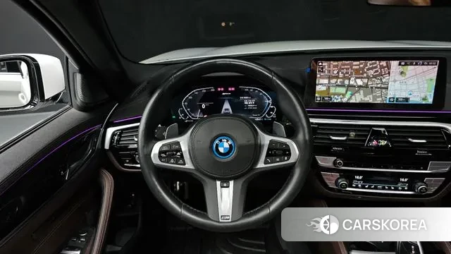 BMW 5 Series (G30) 2022 Белый из Кореи, фото 4