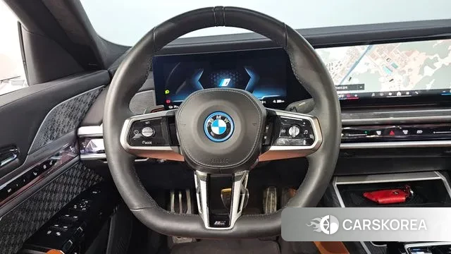 BMW i7 (G70) 2023 Белый из Кореи, фото 4