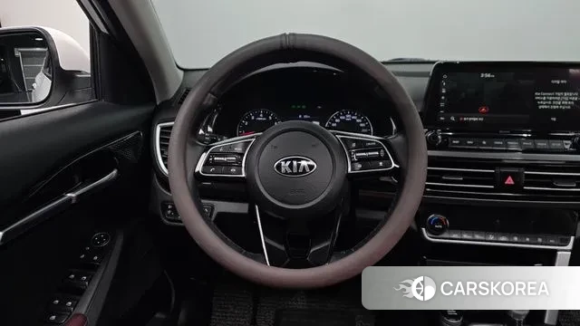 Kia Seltos 2021 Белый из Кореи, фото 4