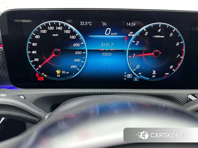 Mercedes-Benz Class A 2023 Белый из Китая, фото 4