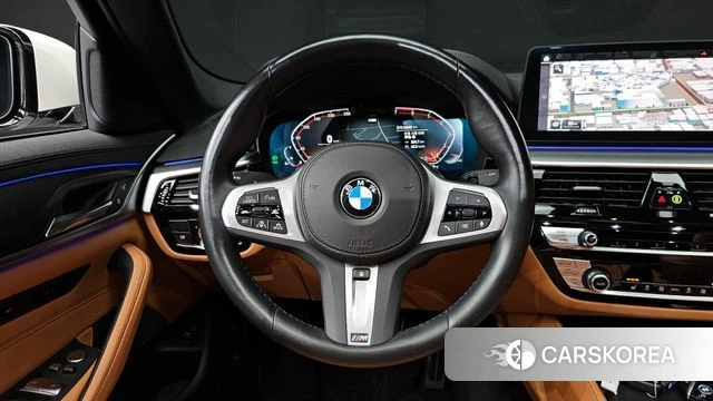 BMW 5 Series (G30) 2023 Белый из Кореи, фото 4