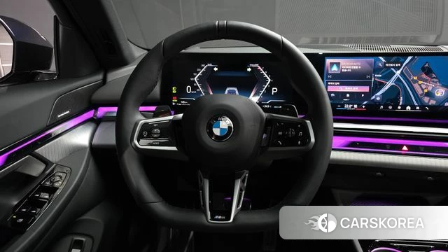 BMW 5 Series (G60) 2025 Черный из Кореи, фото 4