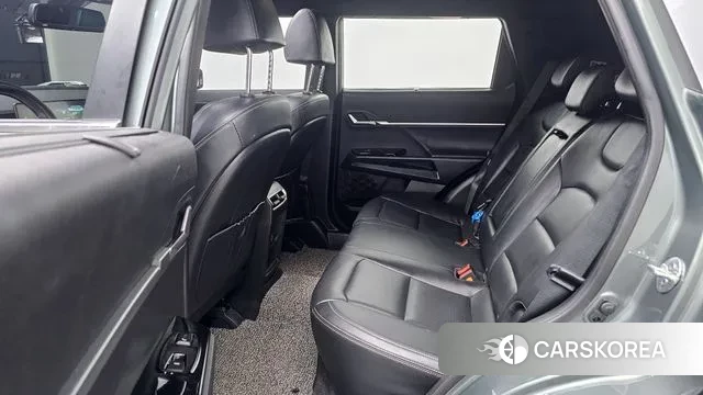 Ssangyong Torres 2023 Темно-зеленый из Кореи, фото 4